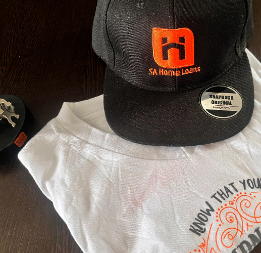 T Shirt and Cap and gifting Combo Deal